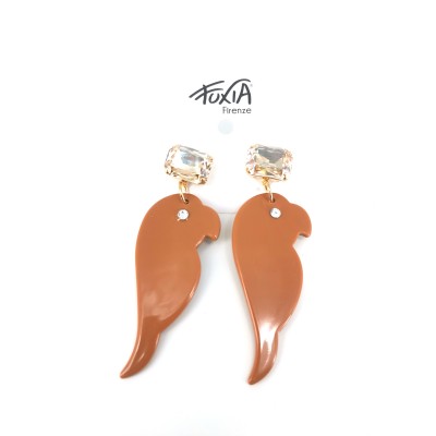 The resin parrot earrings